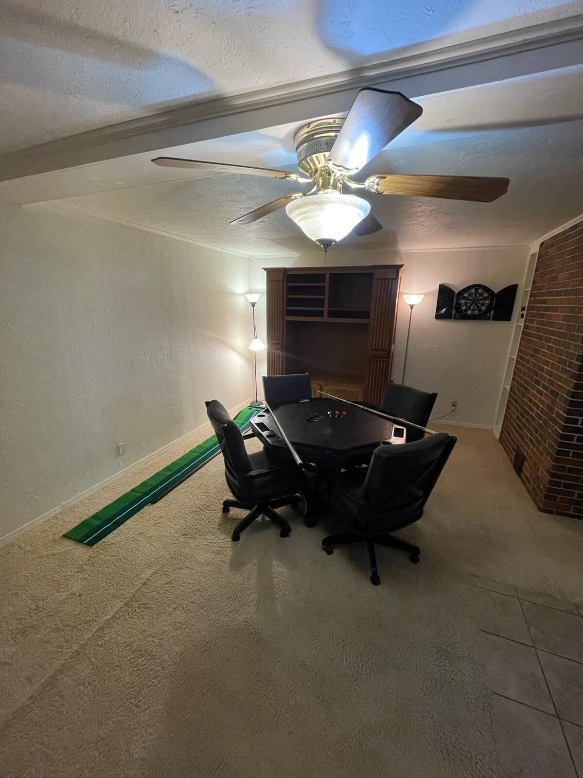 Entertainment/Game Room